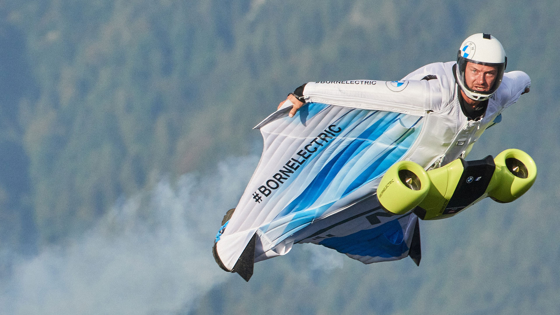 wngmrk—electric-wingsuit-03